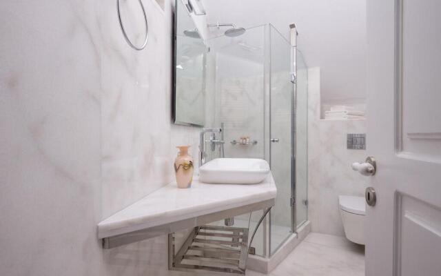 Casasantantonio 18th Century Luxury Mansion