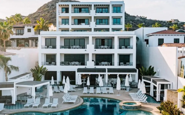 Oceanfront 3bd Penthouse Residence