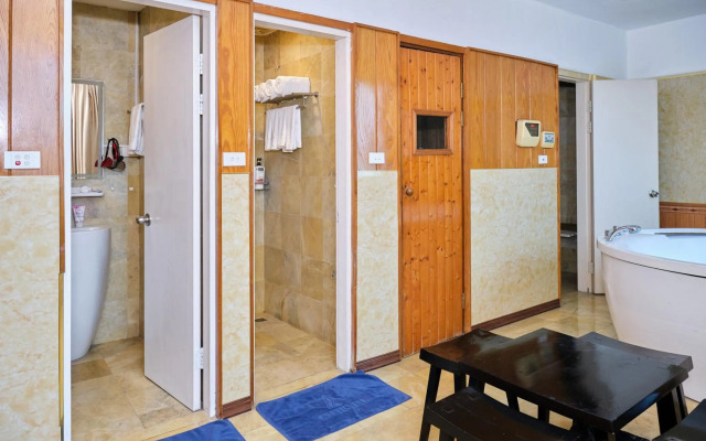 A25 Hotel - 12 Ngo Sy Lien