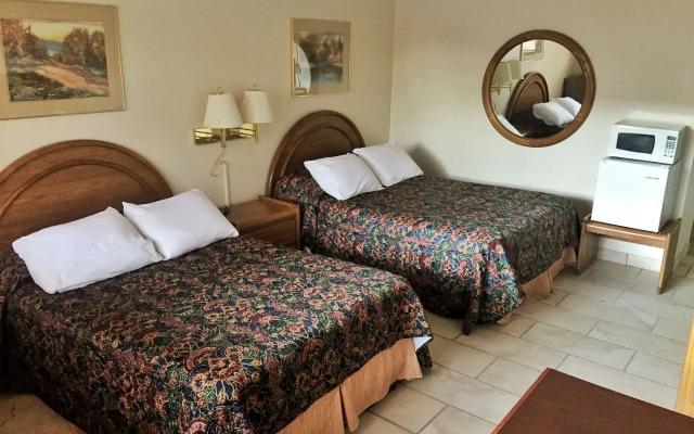 Budget Host East End Hotel in Riverhead