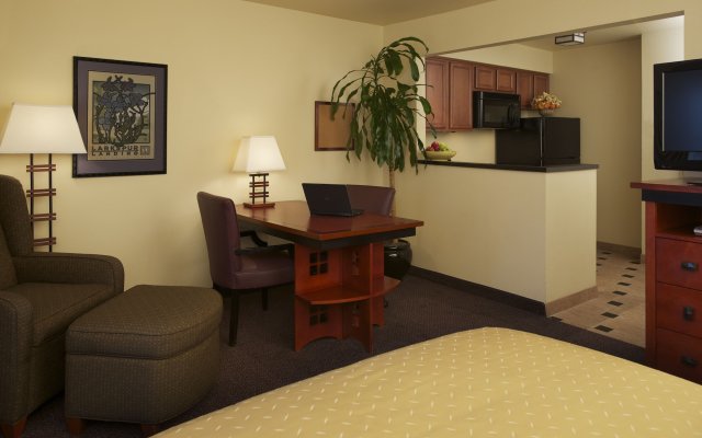 Larkspur Landing Folsom - An All-Suite Hotel