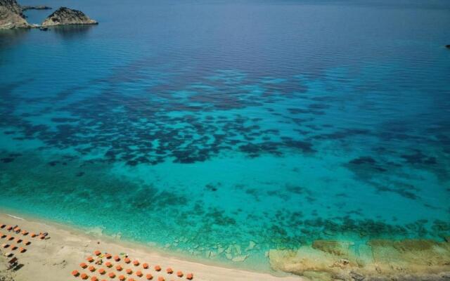 Petani Beach Suites