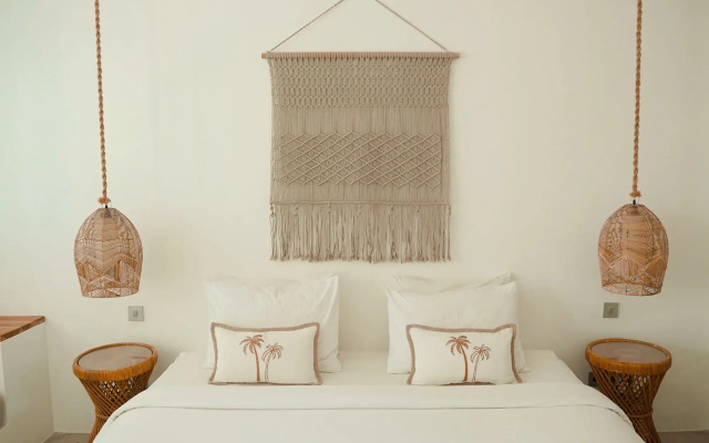 Seaesta Komodo Hotel & Hostel