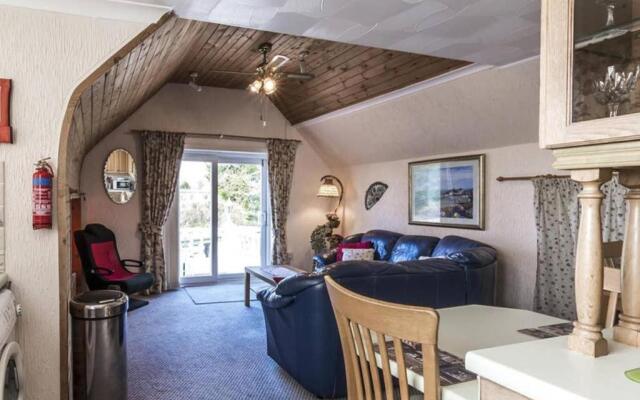 Beautiful apartment with private pool near Tenby