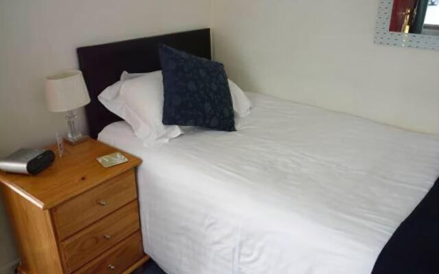 Rainbow Lodge - Guest house