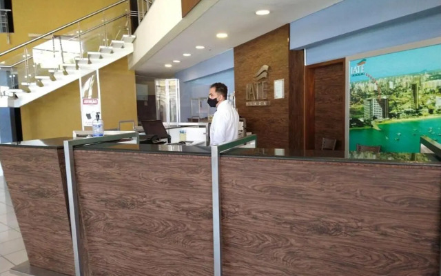 Iate Plaza Hotel