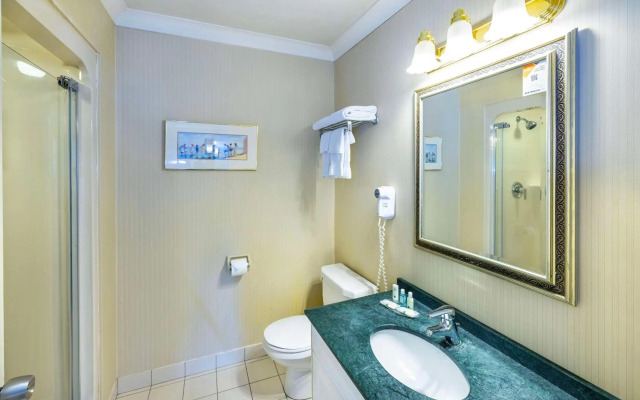 Quality Inn & Suites Garden of the Gulf