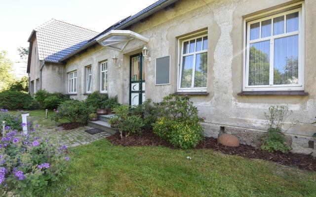 Comfy Apartment in Kröpelin near Sea Beach