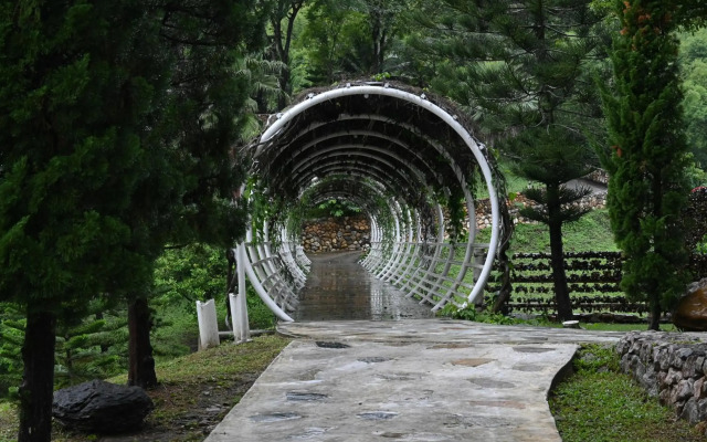 Swiss Valley Hip Resort