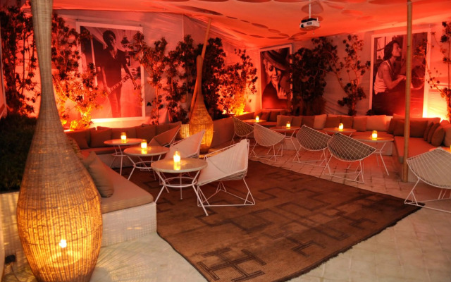Bab Hotel