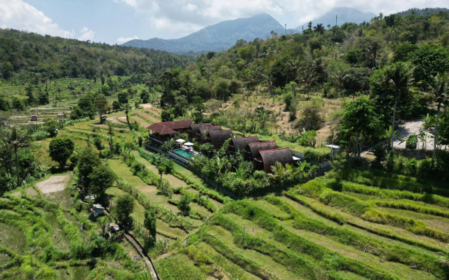 Lumbung Seraya Villa