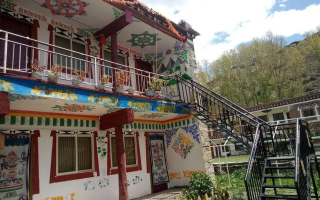 Zhi Shang Hua Ka Holiday Hotel
