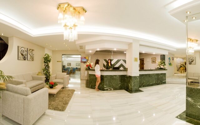 Ona Palmira Paguera Hotel