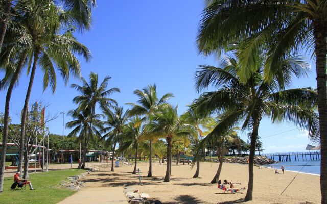 Island View Motel