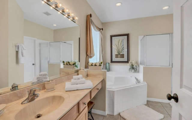 2615 Emerald Island