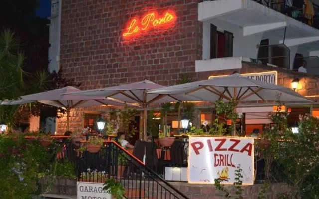 Hotel Restaurant Le Porto