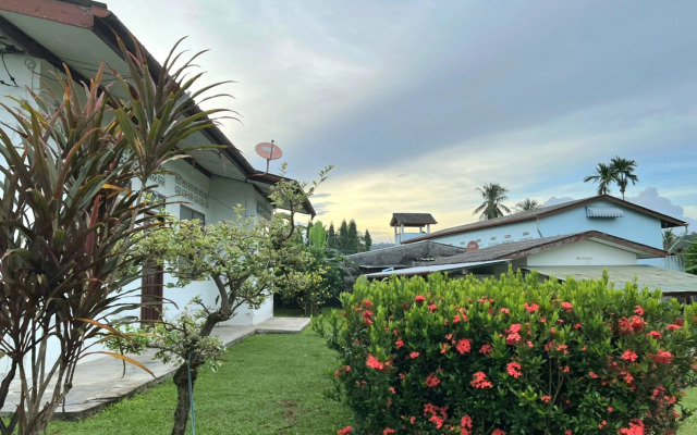 Baan Bonsuan Hill Guesthouse