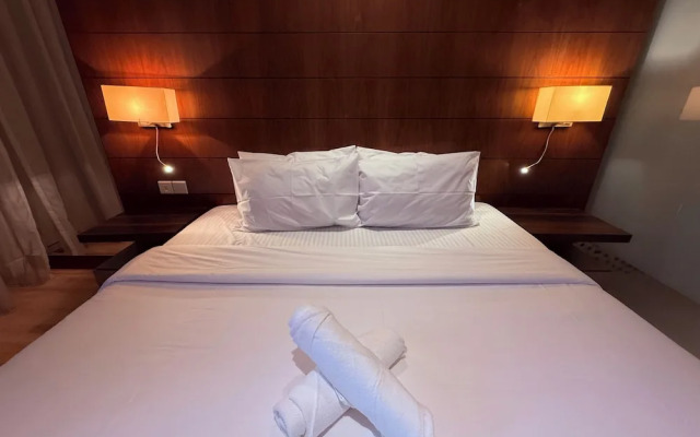 D'Majestic Place by Roomy