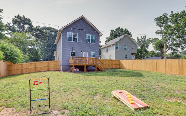 Getaway w/ Fire Pit: 3 Mi to River Arts District!