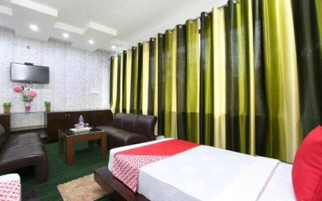 Oyo 28042 Hotel Panchkula Inn