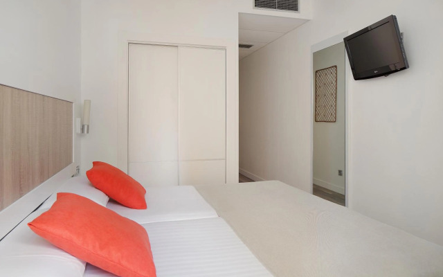 Hotel Santa Rosa, Blue Hoteles