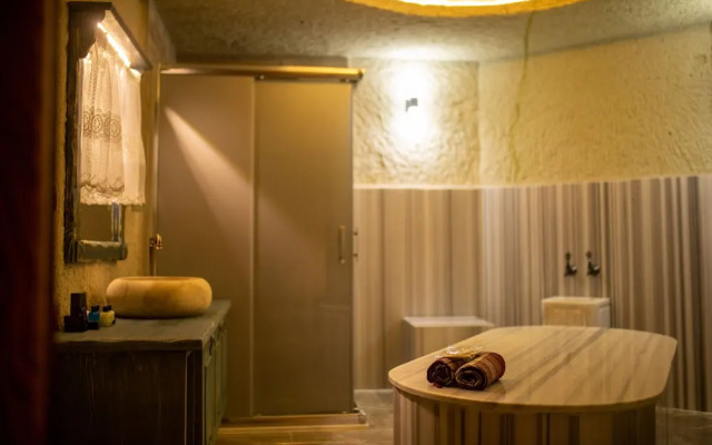 Pome Granate Cave Hotel