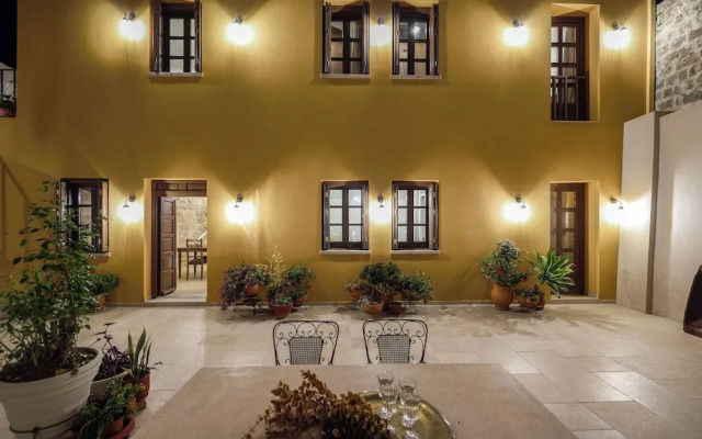 Spanish Knights Inn