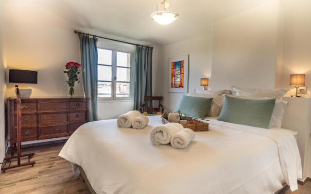 Charmant appartement spacieux pour 6P vue mer vieil Antibes