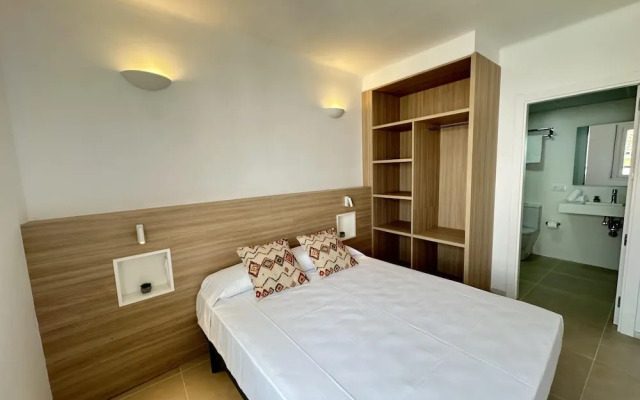 Arago 273 in Roses With 2 Bedrooms and 2 Bathrooms