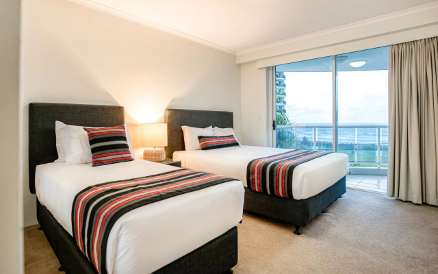 Xanadu Main Beach Resort – Guest Rooms – Gold Coast