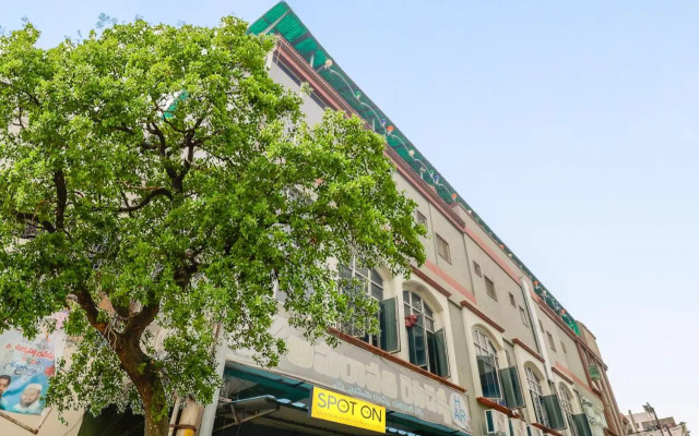Spot On 700249 Hotel Amaravathi Residency