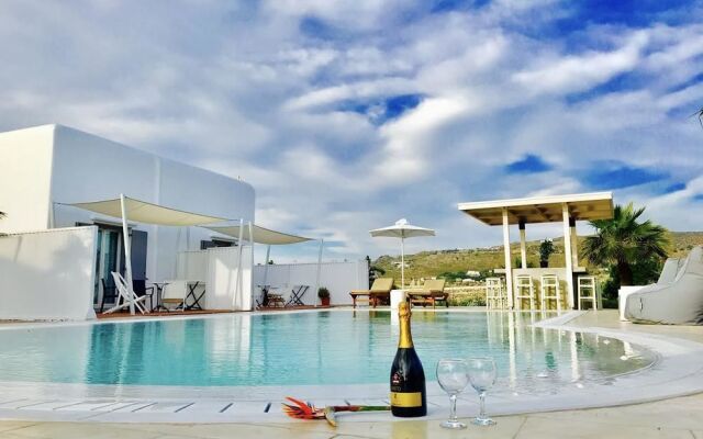 Queen Boutique Suites