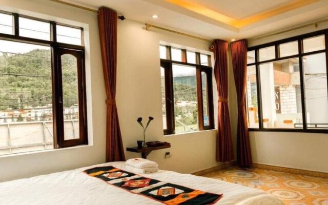 Truc Lam Hotel