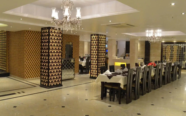 Hotel Emperor Palms at Karol Bagh