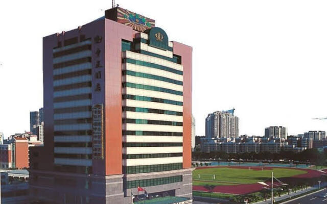 Zhongtian Hotel Parking Lot