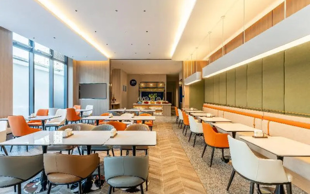 Holiday Inn Express Shanghai Changyang Road by IHG