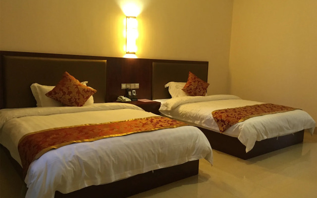 Yangshuo Mountain Top Retreat