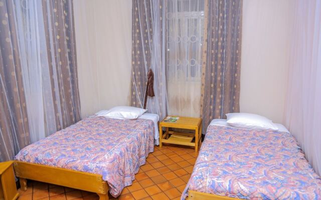 Adonai Guest House - Hostel