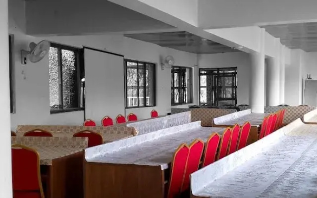 Discovery Courts Hotel