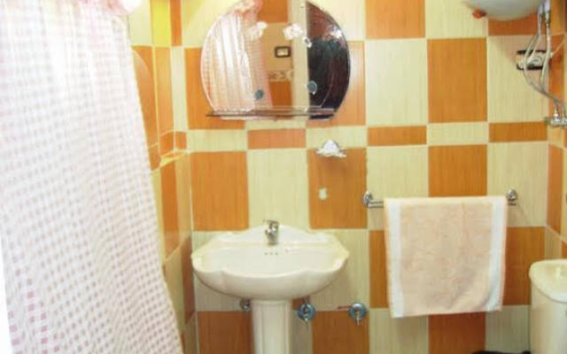 Select Hostel