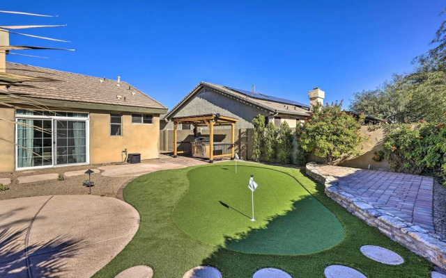 Airy Scottsdale Home: Pool, Putting Green & Grill!