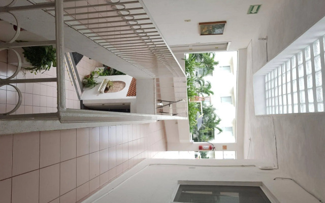 HOTEL Le Monde