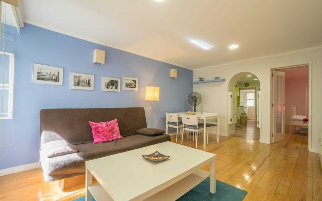 Colorful 1Br Apt - 15 Mins To Castelo De S. Jorge