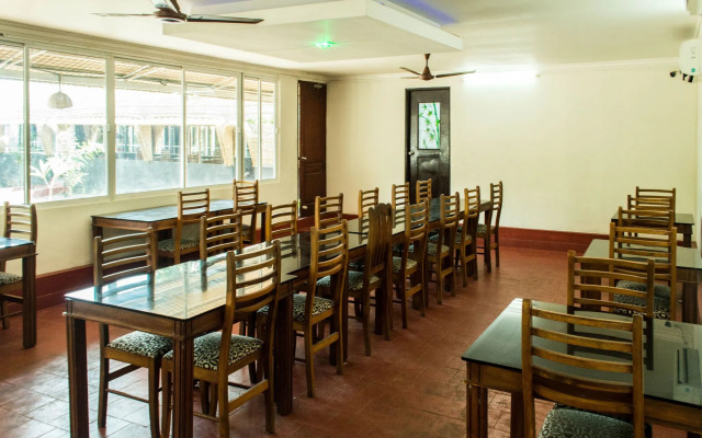 Island Lake Resort by OYO Rooms