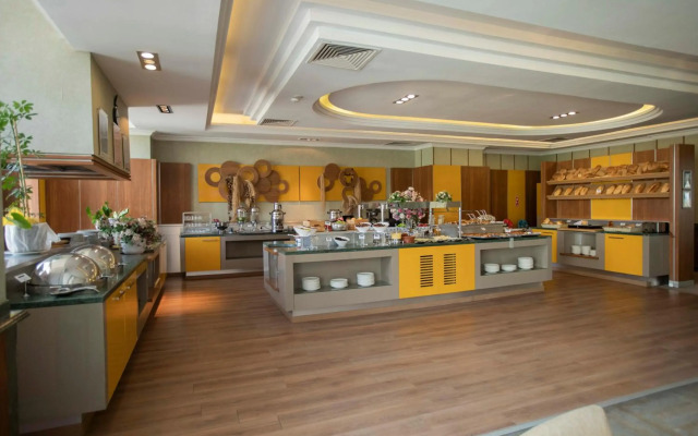 Anemon Grand Manisa Hotel