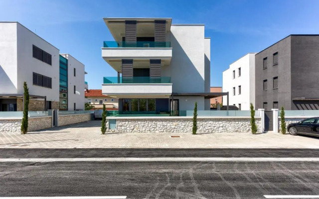 Lunula Residence