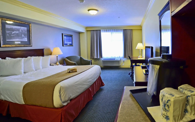 Velora Hinton, Ascend Hotel Collection