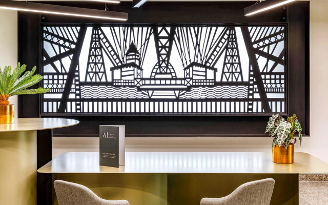 Mercure Newport Hotel