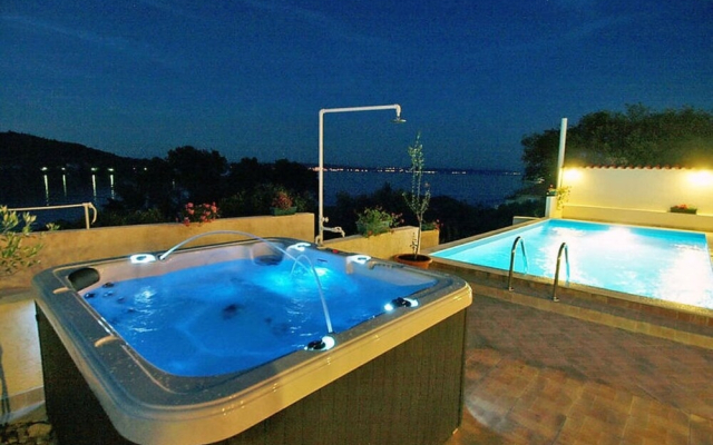 Denko - With Pool - A7
