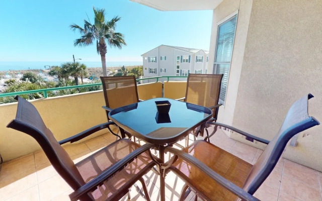 Desoto Beach Club 201